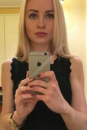 Лена, метро Третьяковская