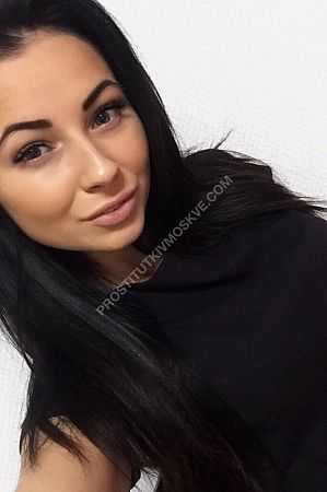 Яна, метро Фрунзенская