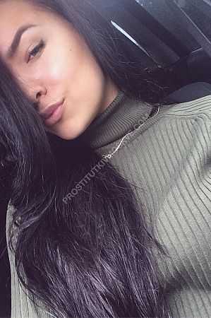 Алина, метро Андроновка