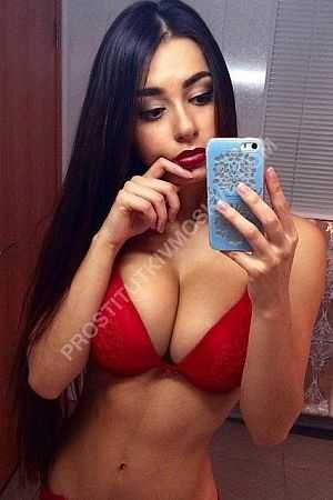 Полина, метро Панфиловская