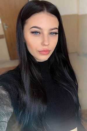 Катя, метро Андроновка