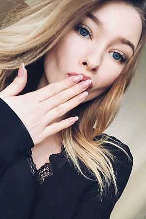 Лариса, метро Балтийская