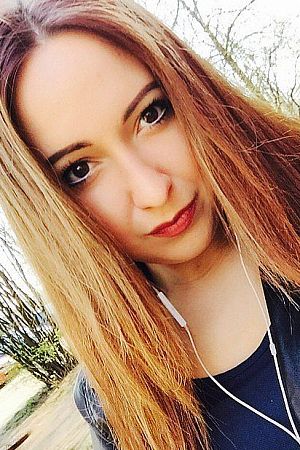 Анна, метро Баррикадная