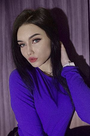 Анжелла, метро Цветной бульвар