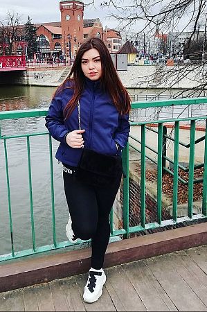 Катерина, метро Лесопарковая