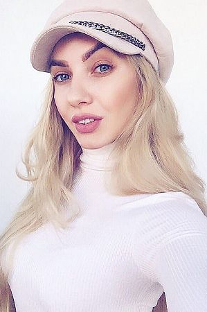 Катерина, метро Бульвар Адмирала Ушакова