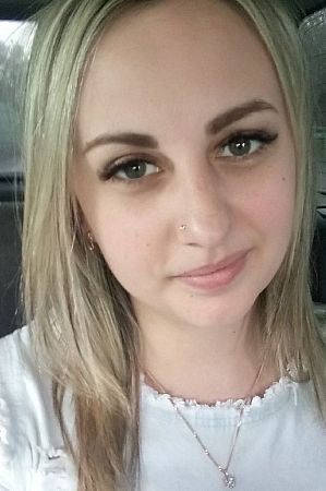 Анна, метро Севастопольская