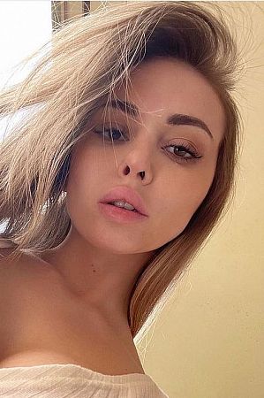 Анна, метро Кутузовская